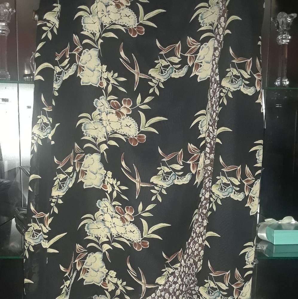 REQUIREMENTS FLORAL SKIRT
